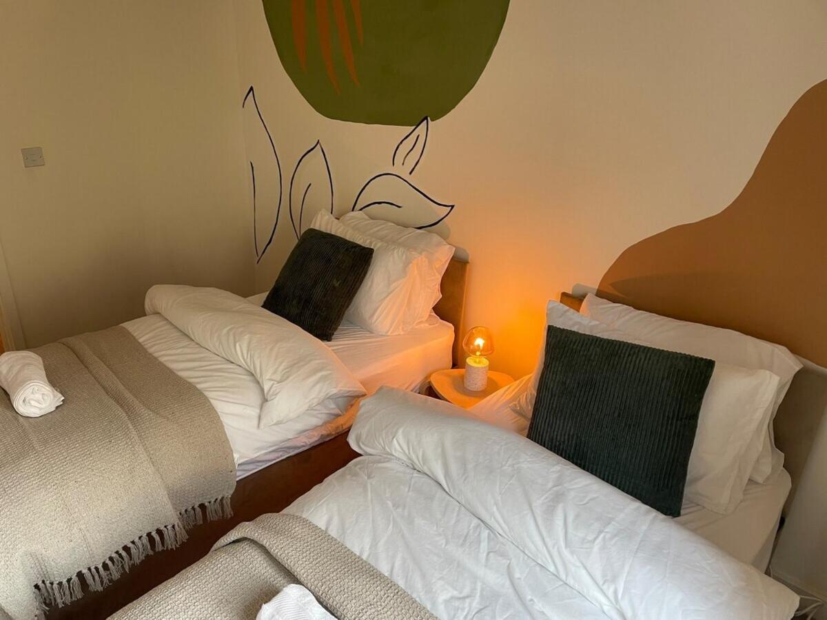 Superior Cambridge 2 Bed Apartment Inc King Bed Trumpington Exteriör bild