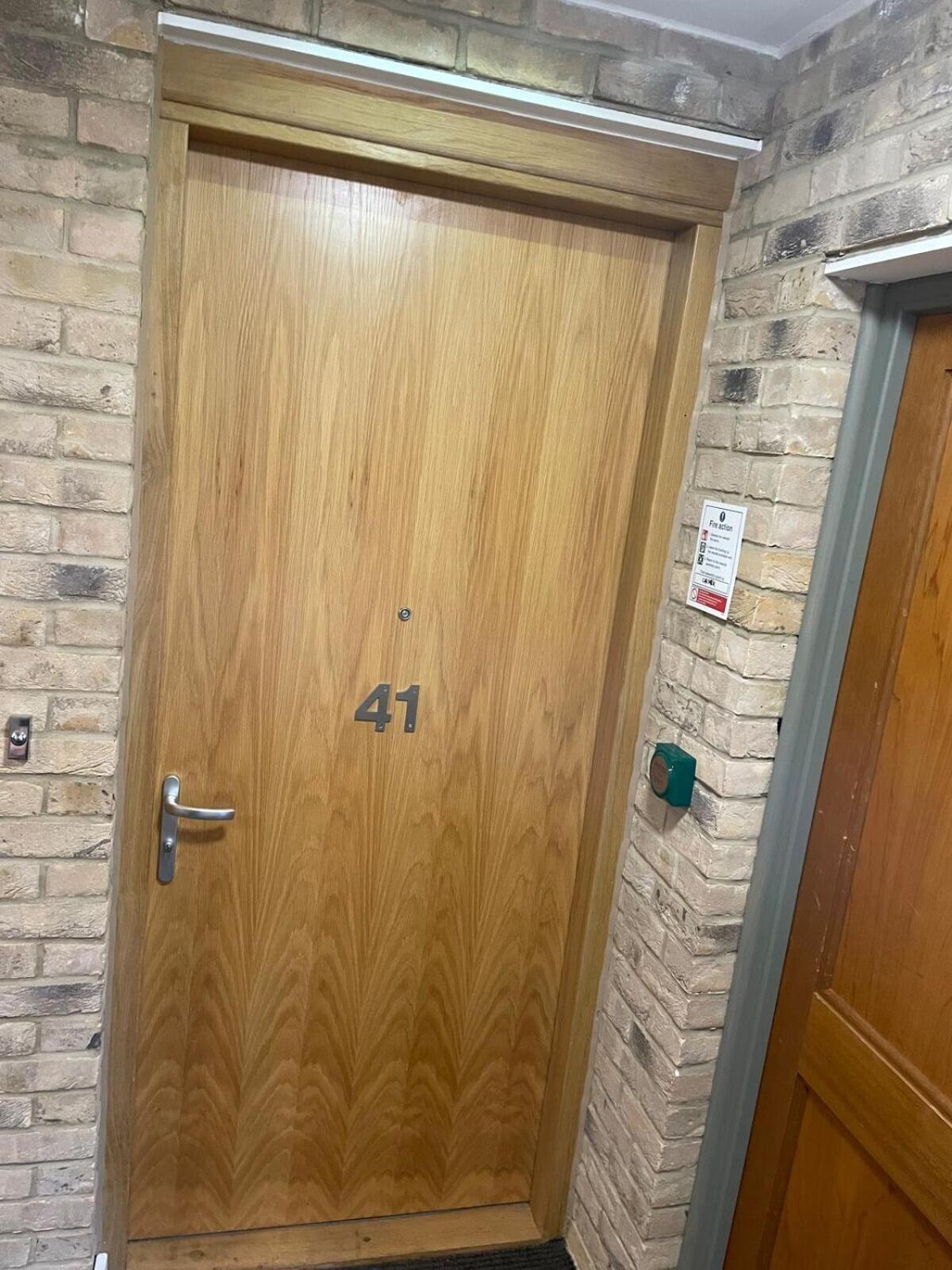 Superior Cambridge 2 Bed Apartment Inc King Bed Trumpington Exteriör bild